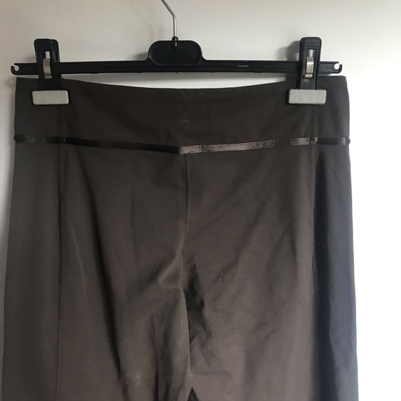 Lululemon Brown Stretchy Yoga Pants - Picture 10 of 12